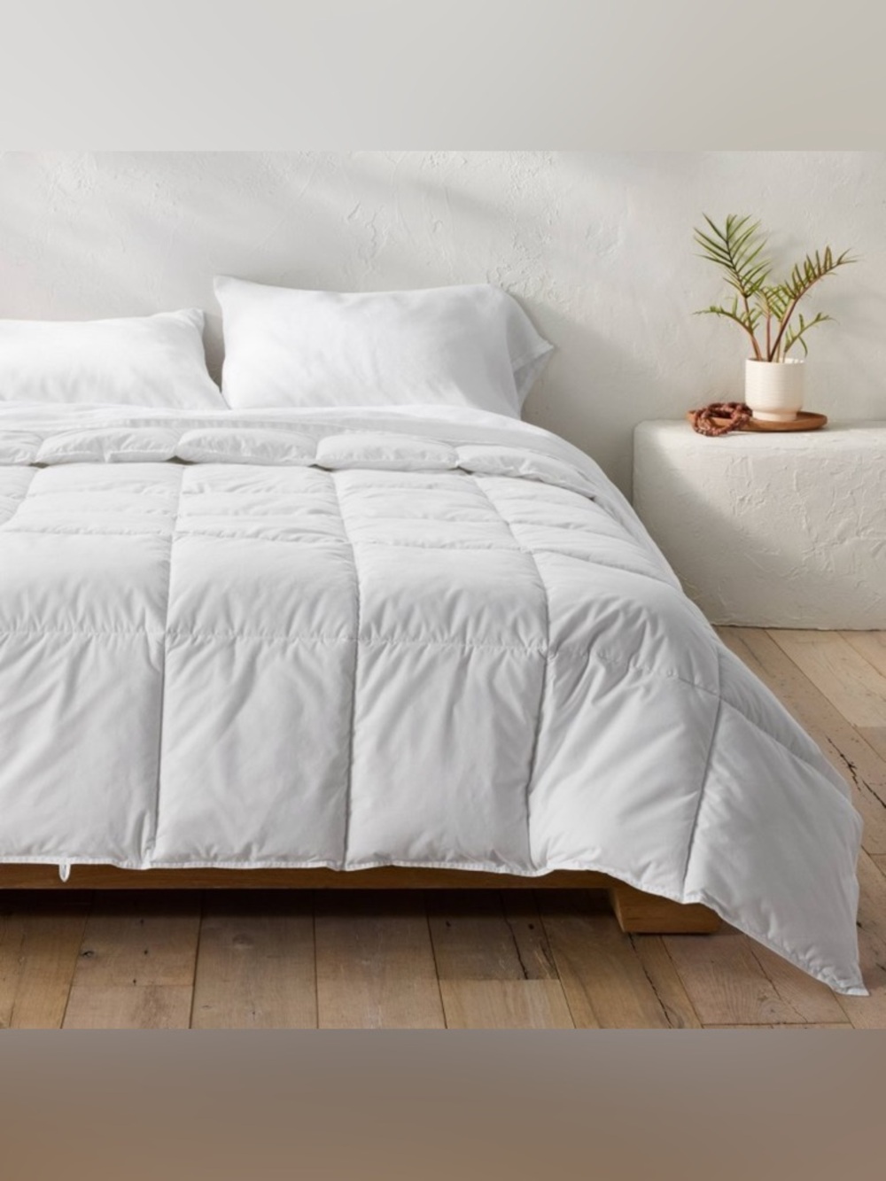 Casaluna Full/Queen Premium Down Alternative Comforter